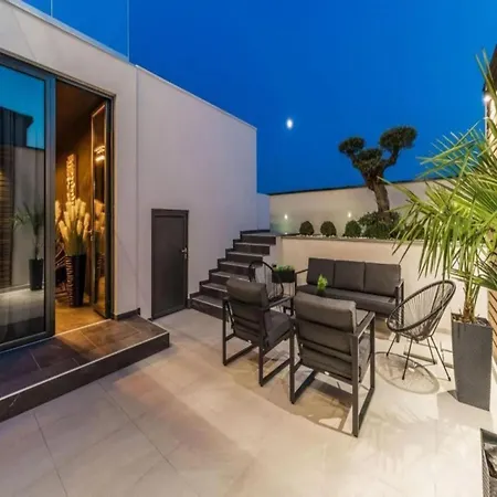 Crystal Blue -seaview Luxury With And Infinity Pool فيلة
